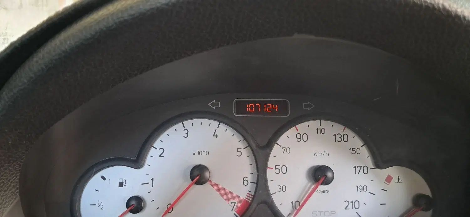 پژو ۲۰۶ صندوق دار v8 - 1393