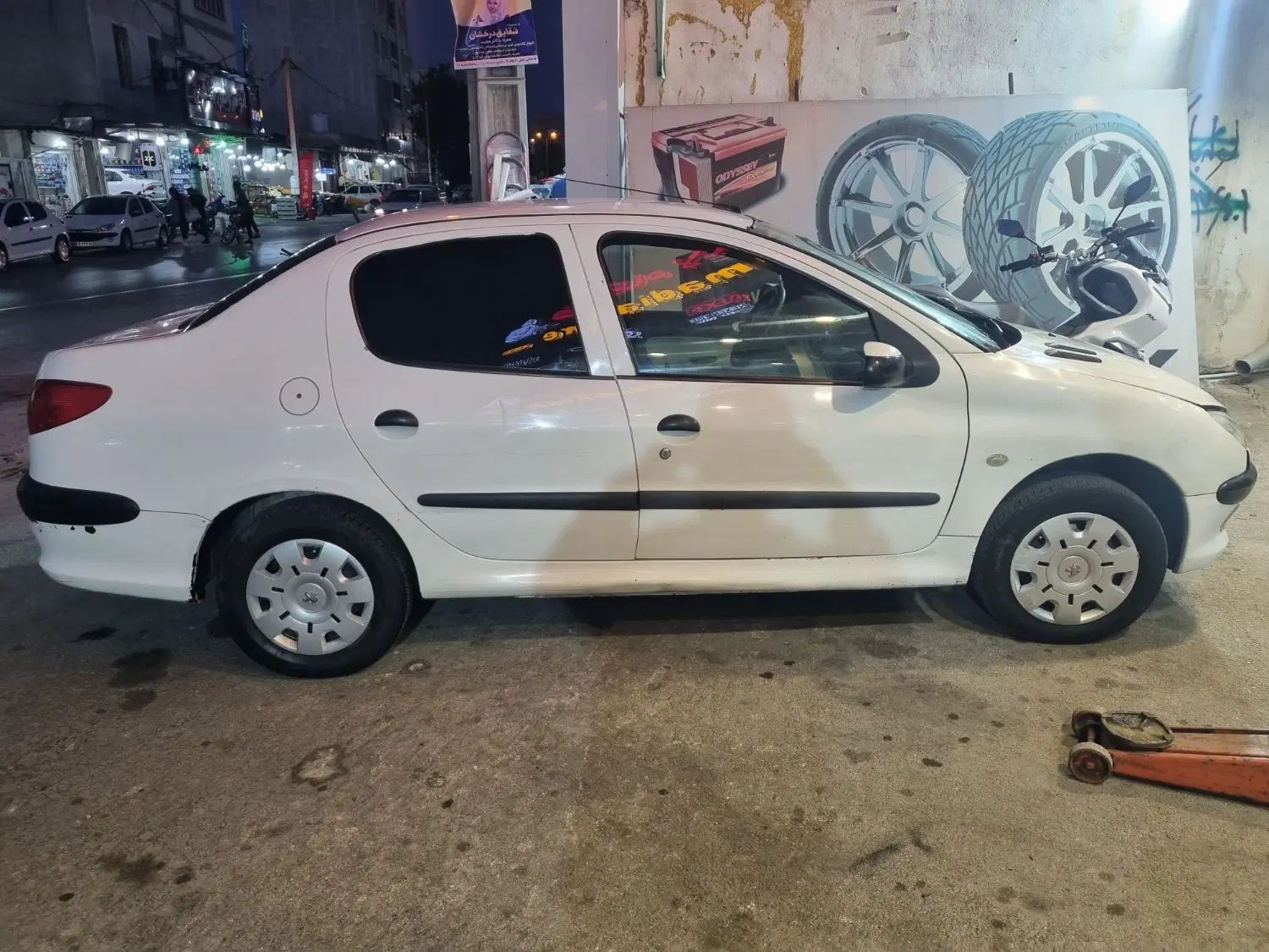 پژو ۲۰۶ صندوق دار v8 - 1390