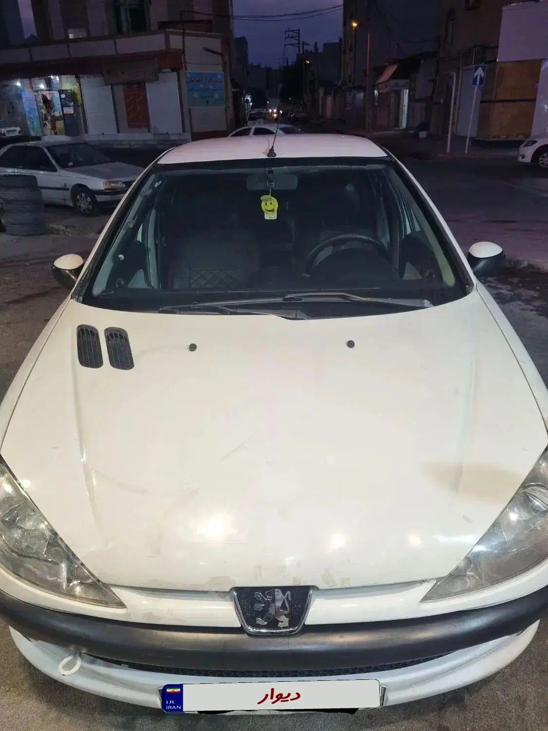 پژو ۲۰۶ صندوق دار v8 - 1390