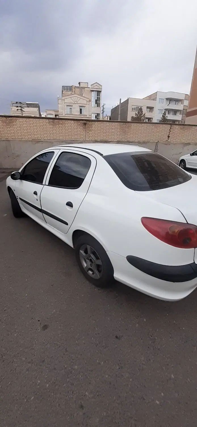 پژو ۲۰۶ صندوق دار v8 - 1394