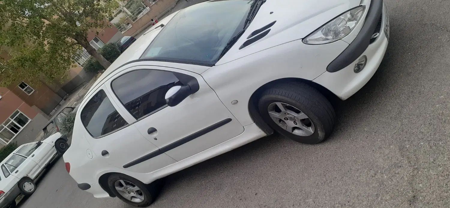 پژو ۲۰۶ صندوق دار v8 - 1394