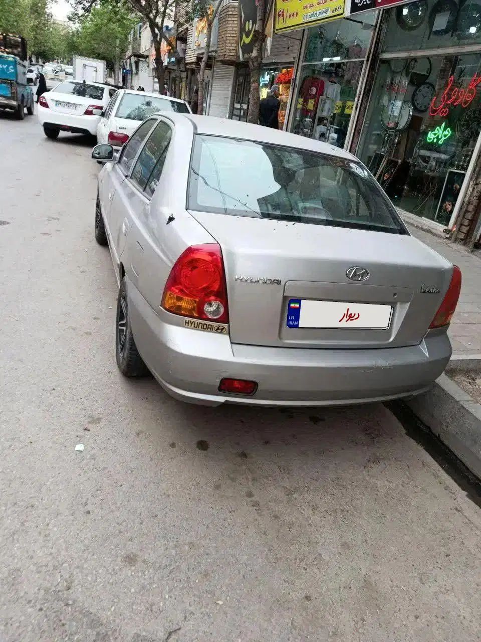 هیوندای ورنا دنده‌ ای - 1385