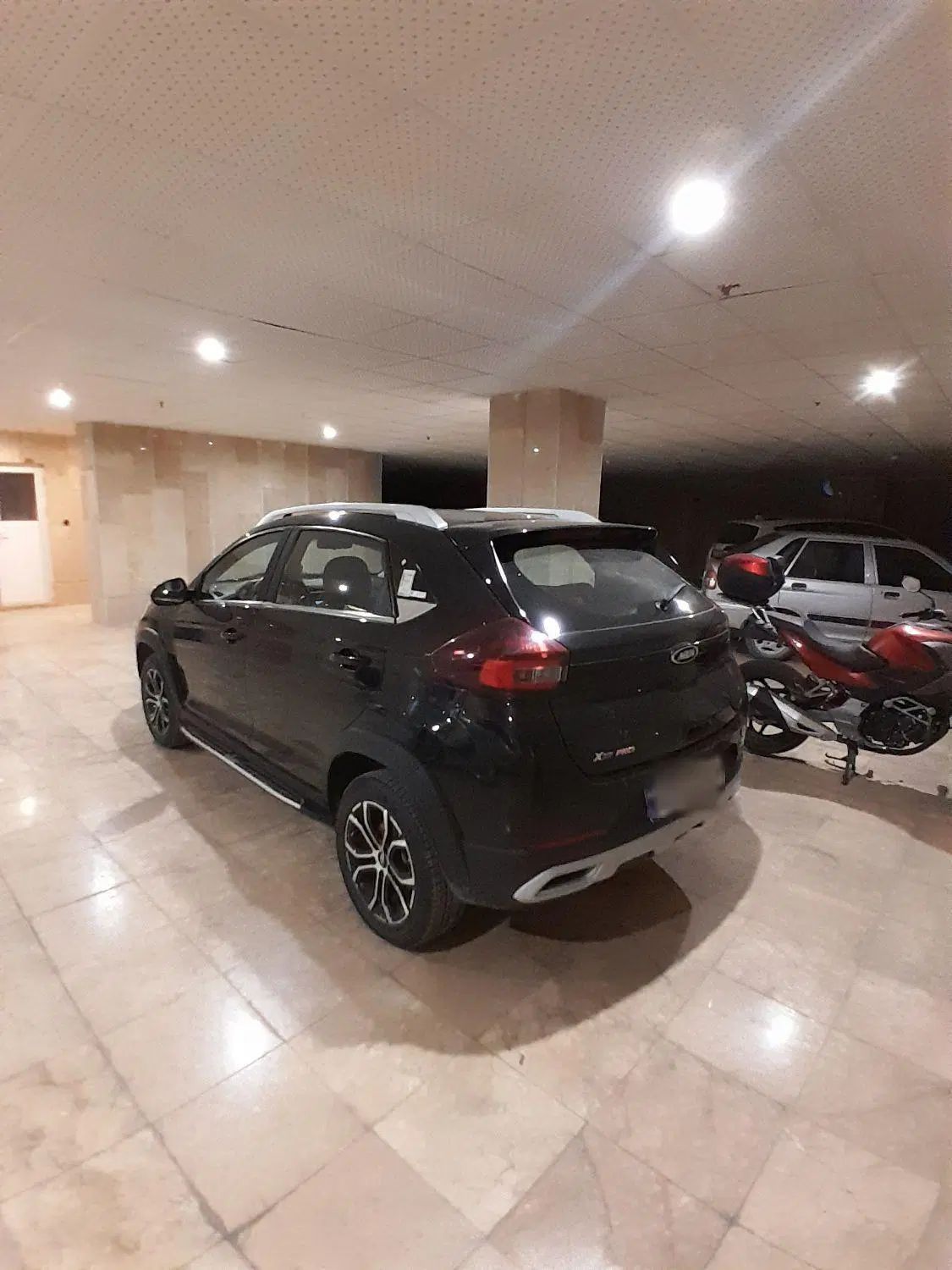 ام وی ام X22 دنده‌ای لاکچری - 1399