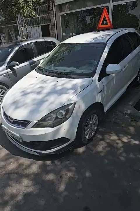 خودرو ام وی ام، 315 هاچ بک آگهی ann_20021322