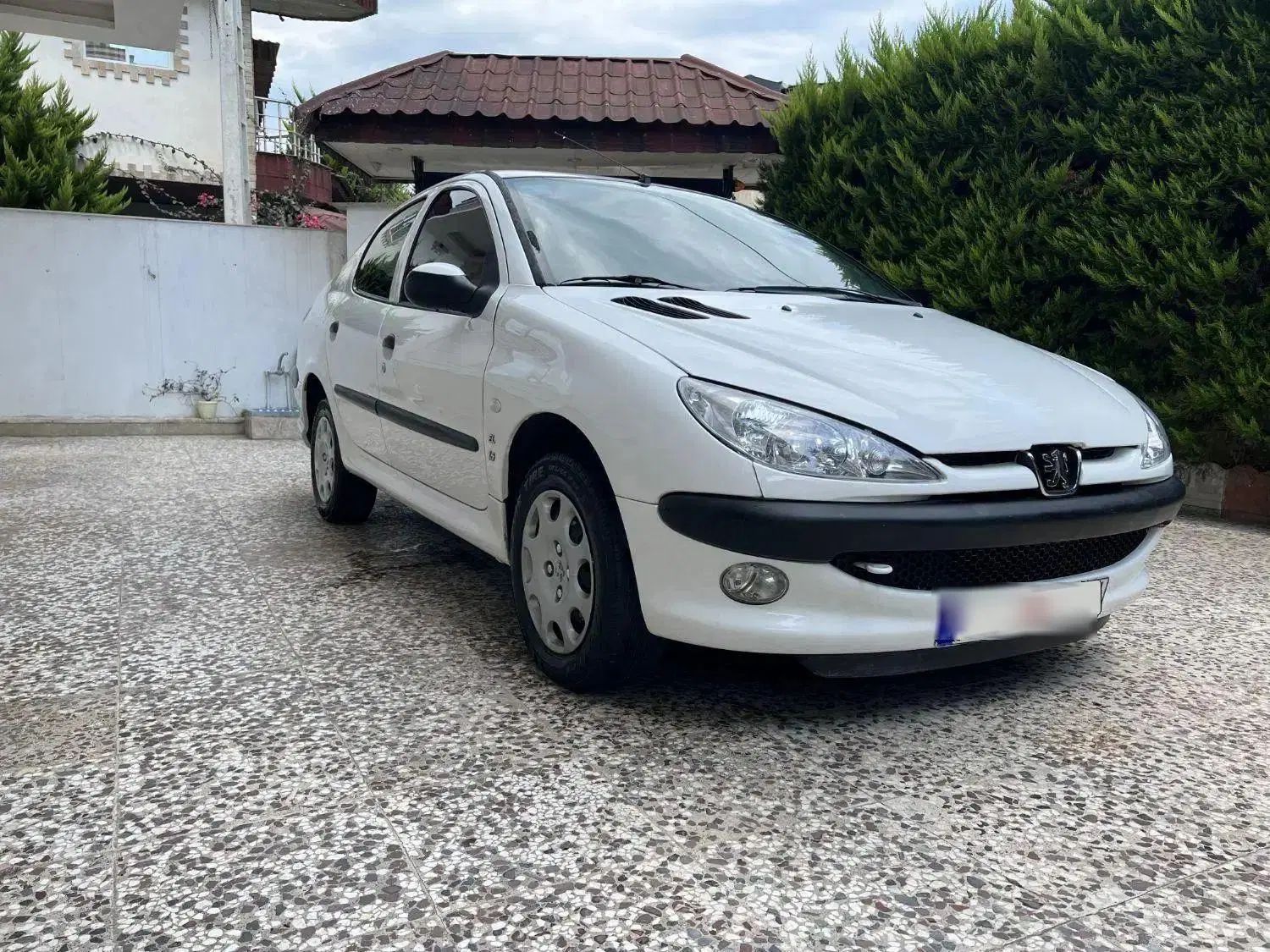 پژو ۲۰۶ صندوق دار v8 - 1393