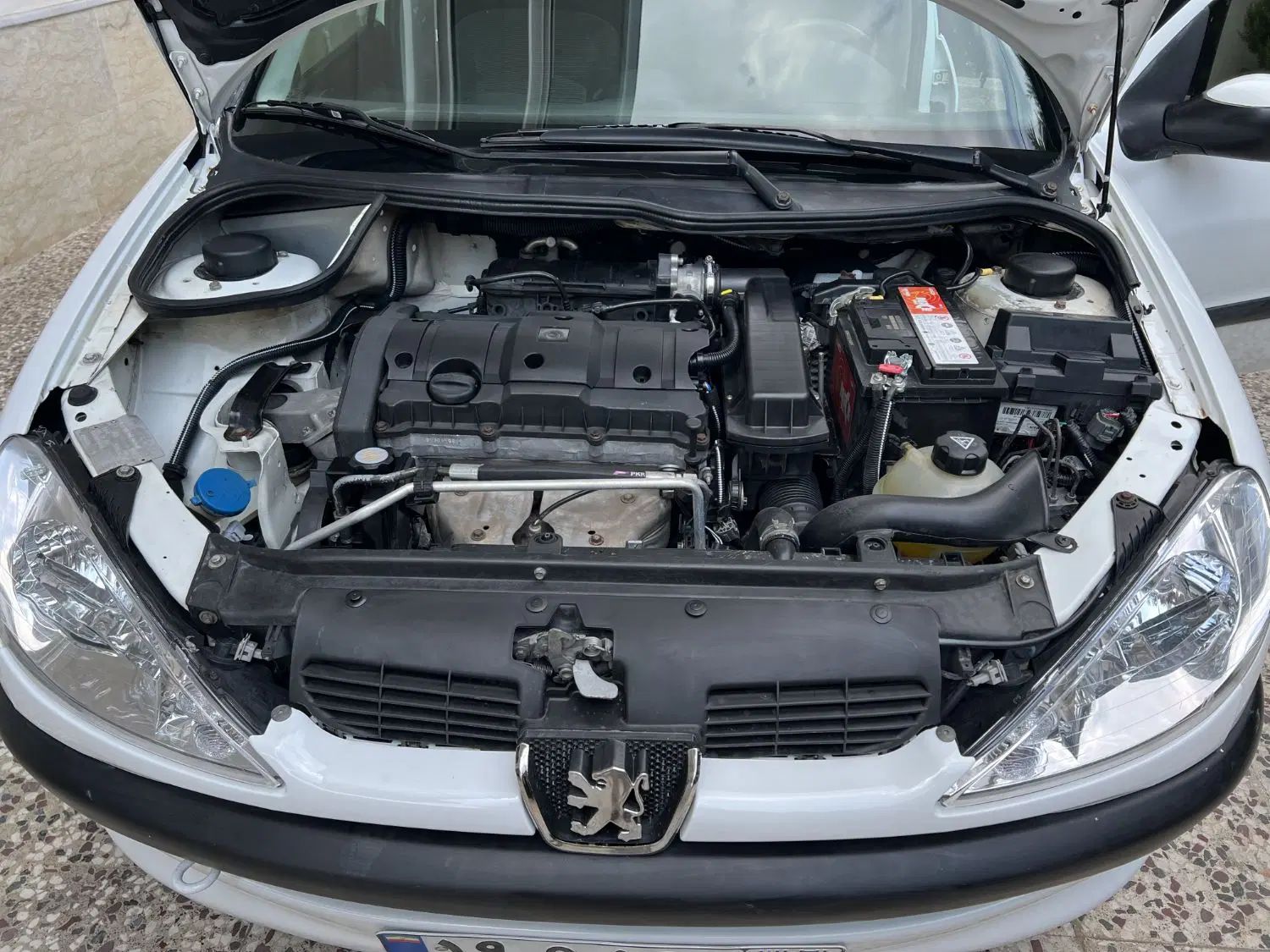 پژو ۲۰۶ صندوق دار v8 - 1393