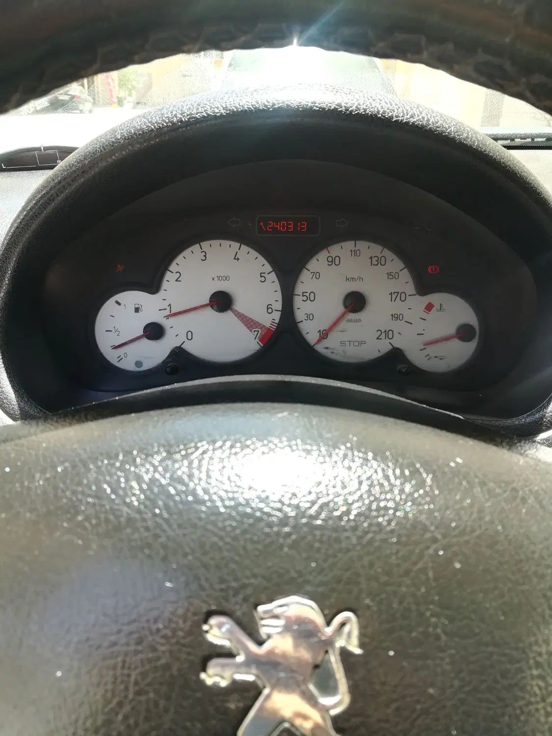 پژو ۲۰۶ صندوق دار v8 - 1391