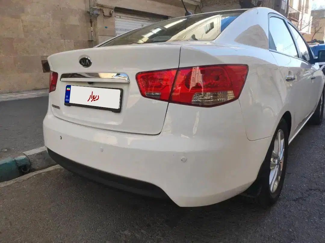 کیا سراتو 2.0 لیتر اتوماتیک GT لاین - 2015