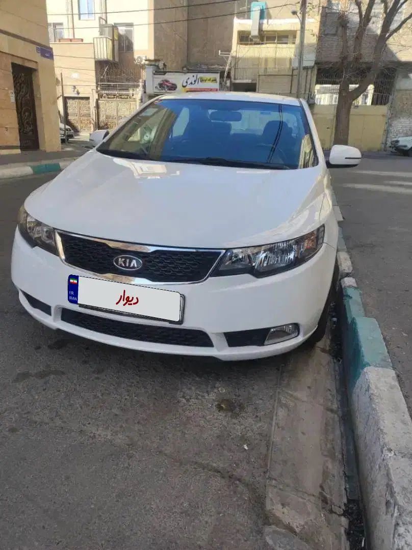 کیا سراتو 2.0 لیتر اتوماتیک GT لاین - 2015