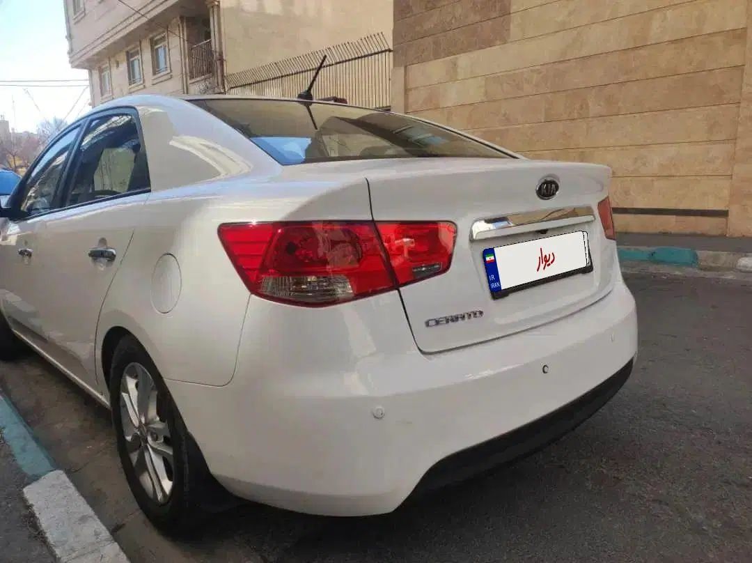 کیا سراتو 2.0 لیتر اتوماتیک GT لاین - 2015