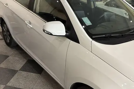 جک J4 اتوماتیک ساده - 1402