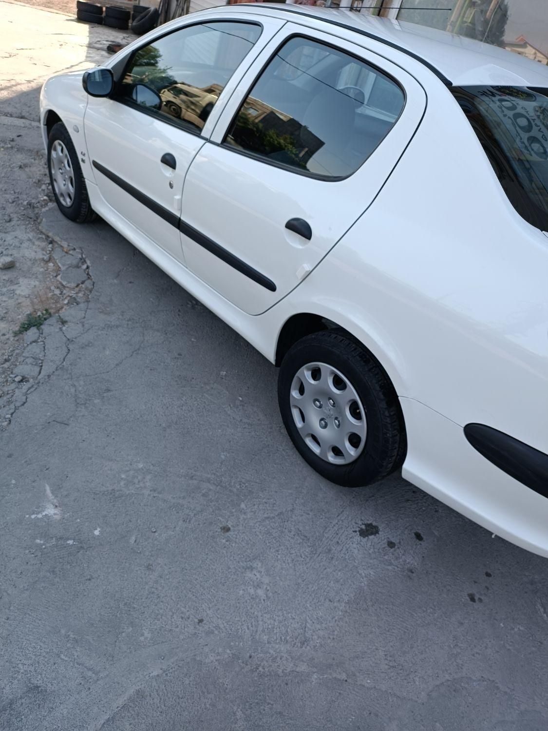 پژو ۲۰۶ صندوق دار v8 - 1394