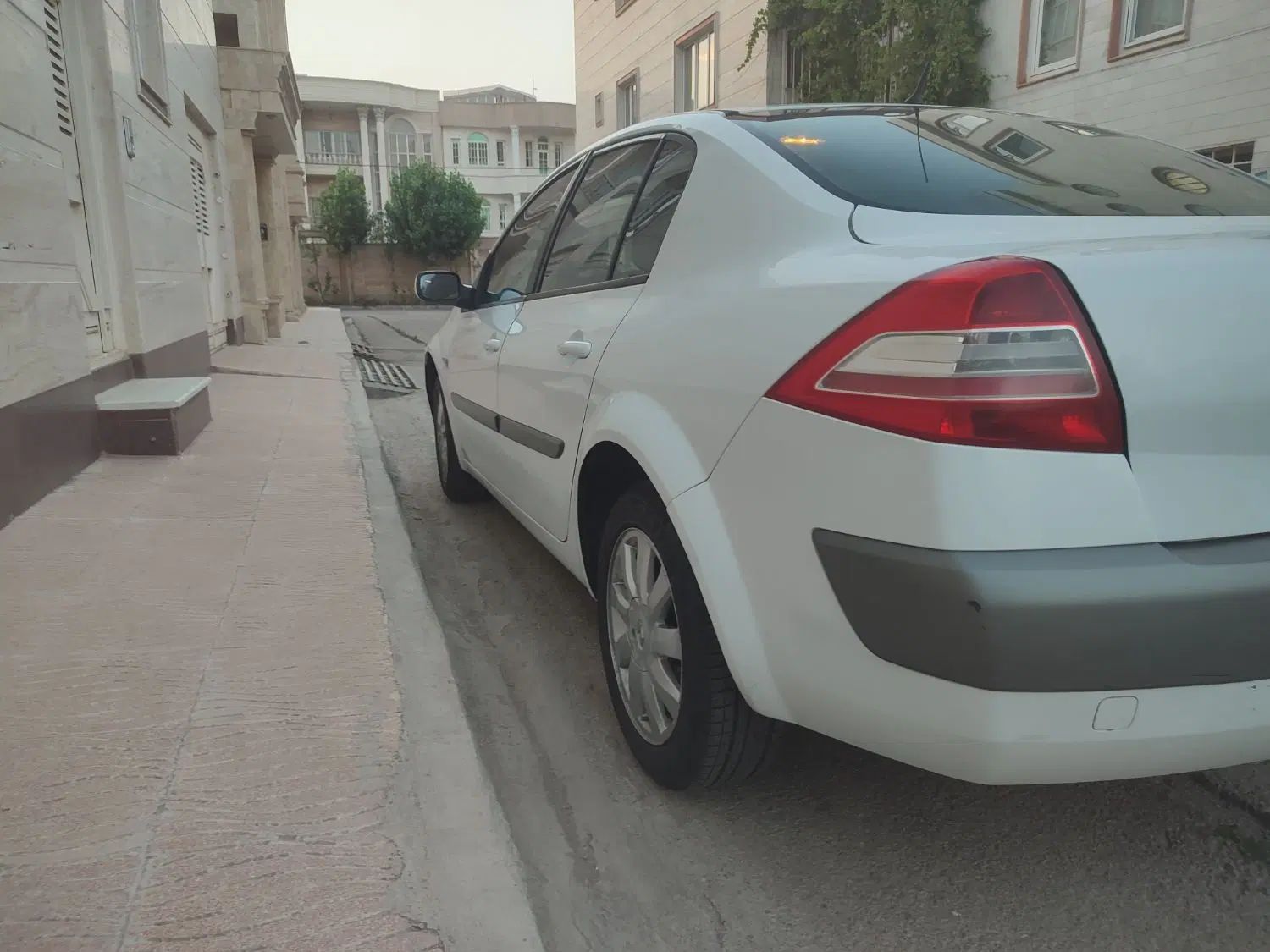 رنو مگان پارس خودرو 2000 - 1391