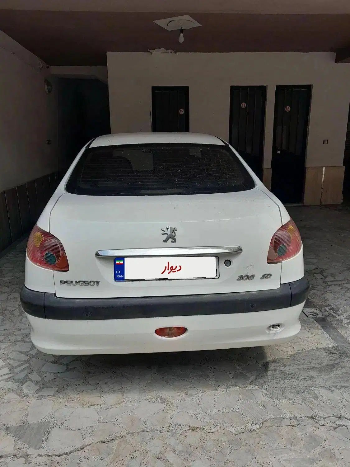 پژو ۲۰۶ صندوق دار v8 - 1393