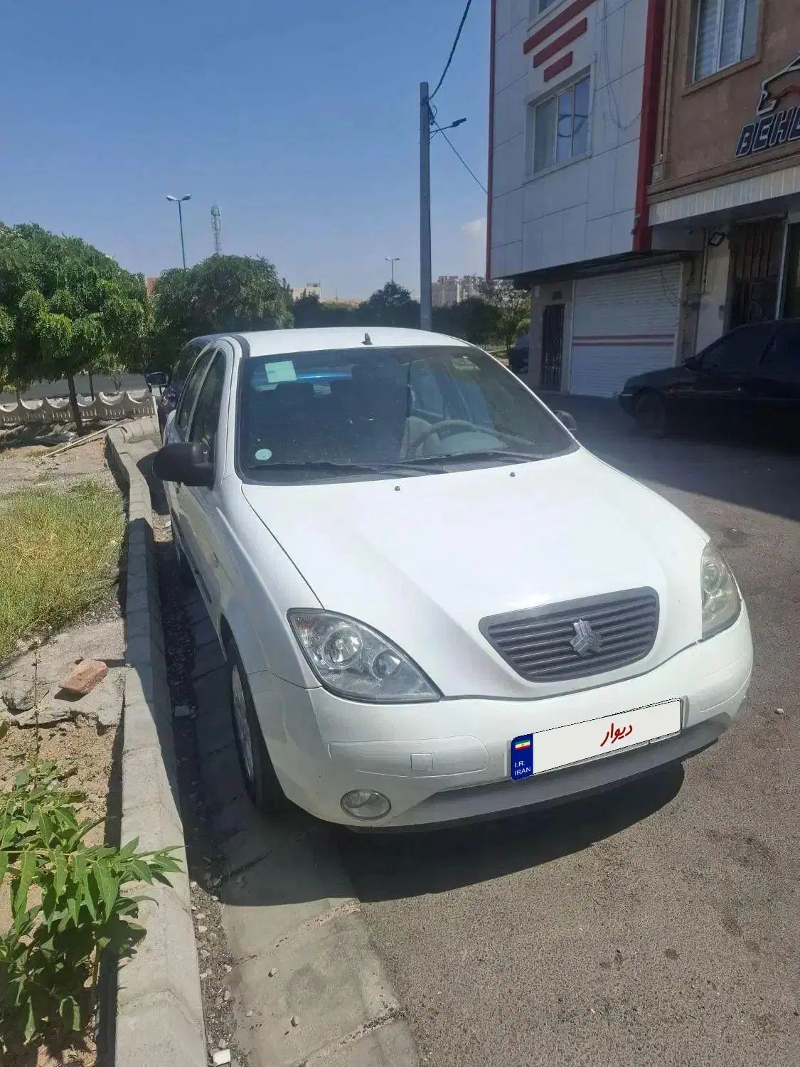 تیبا صندوق دار SX - 1400