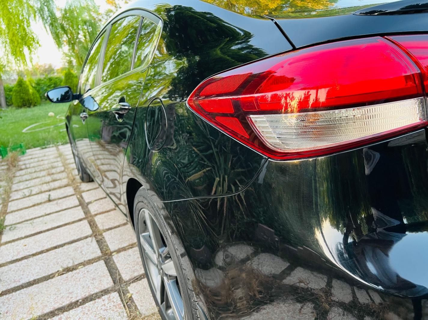 کیا سراتو 2.0 لیتر اتوماتیک GT لاین - 2016