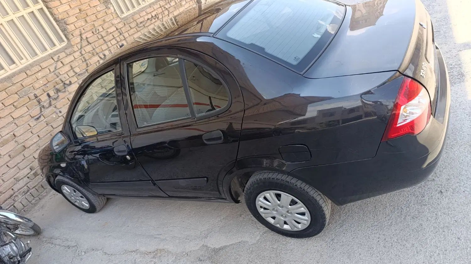 تیبا صندوق دار LX - 1391