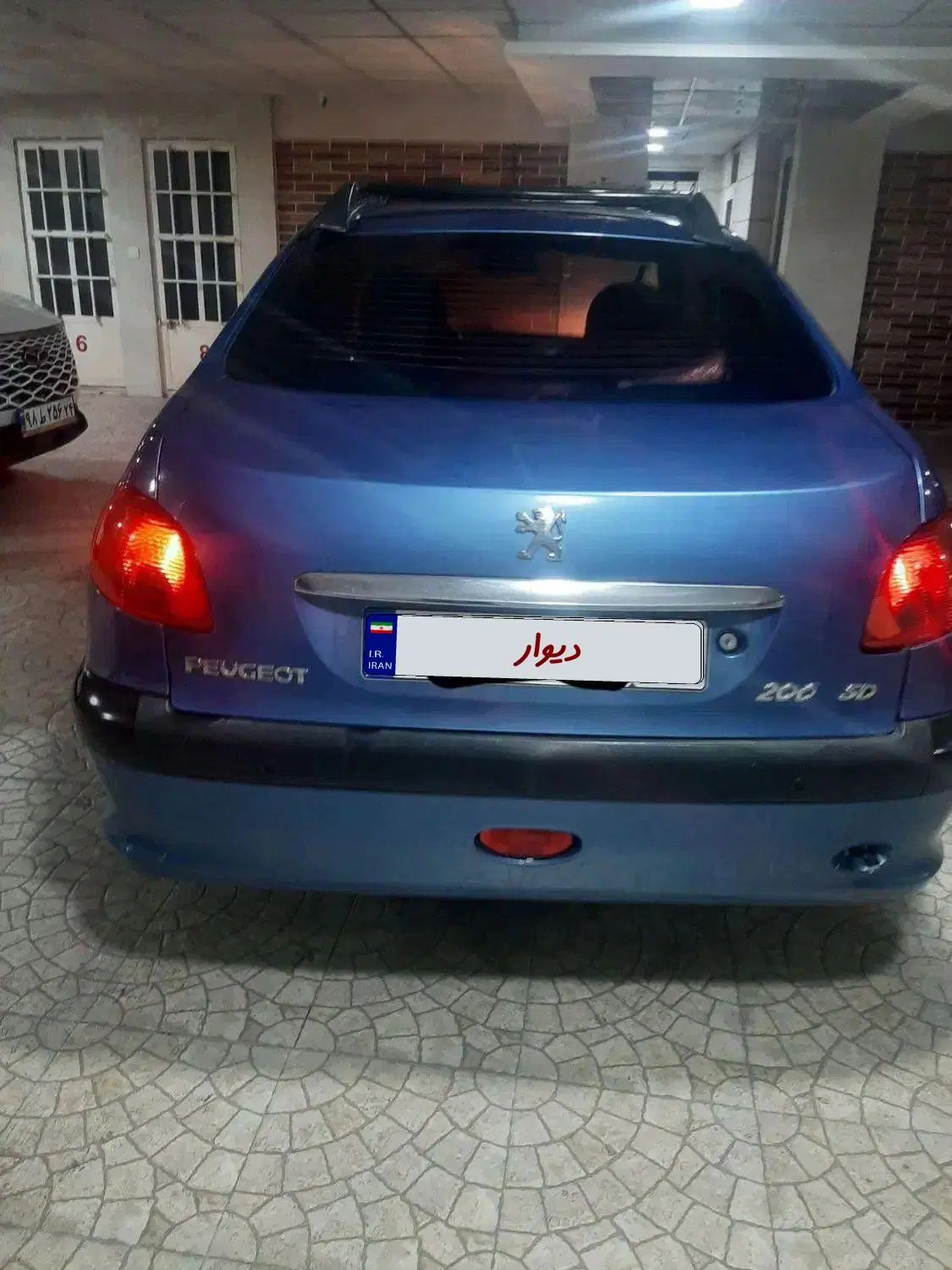 پژو ۲۰۶ صندوق دار v8 - 1396