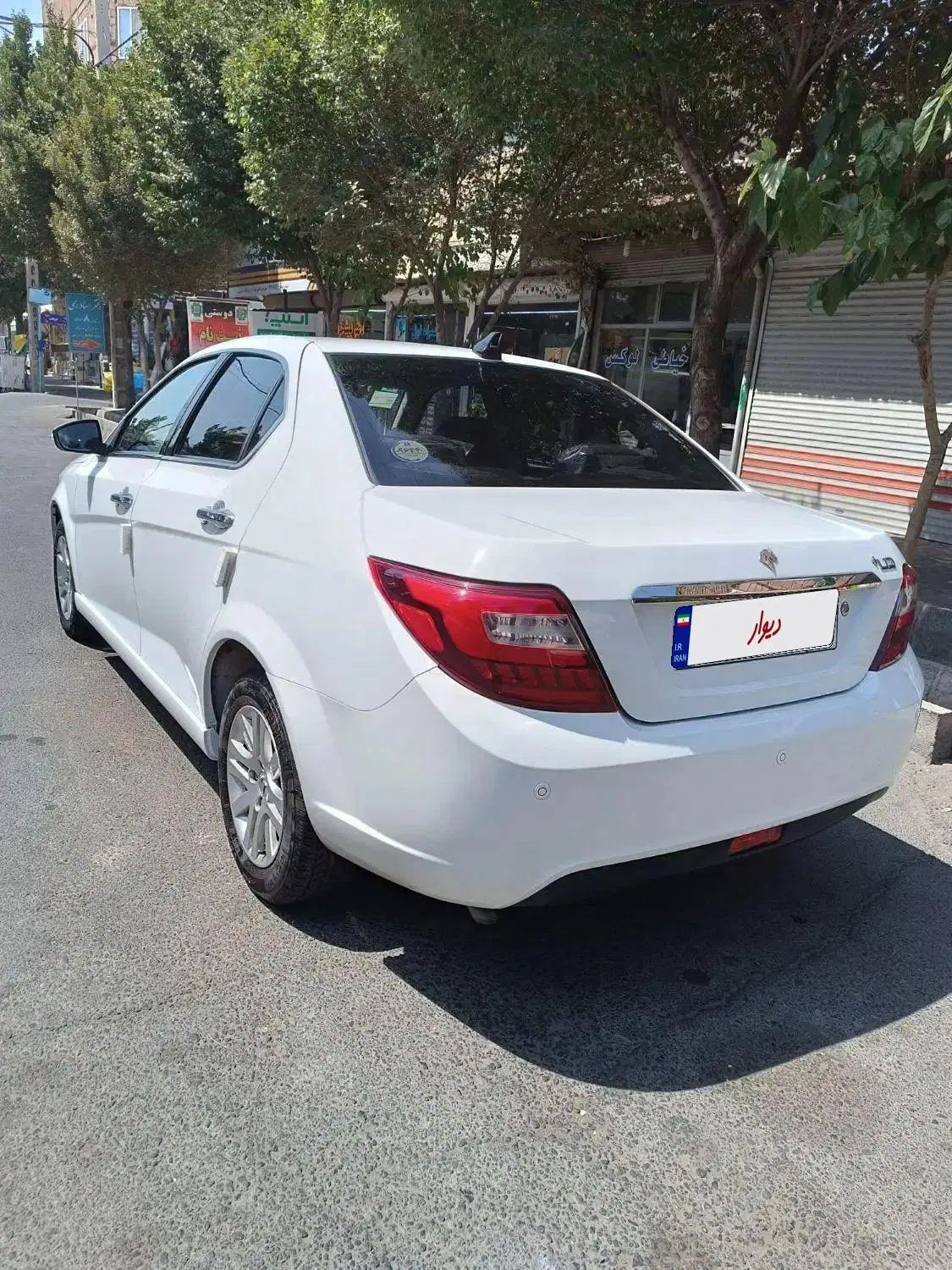 دنا پلاس تیپ ۲ سانروف ۴ ایربگ - 1401