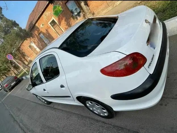 پژو ۲۰۶ صندوق دار v8 - 1393