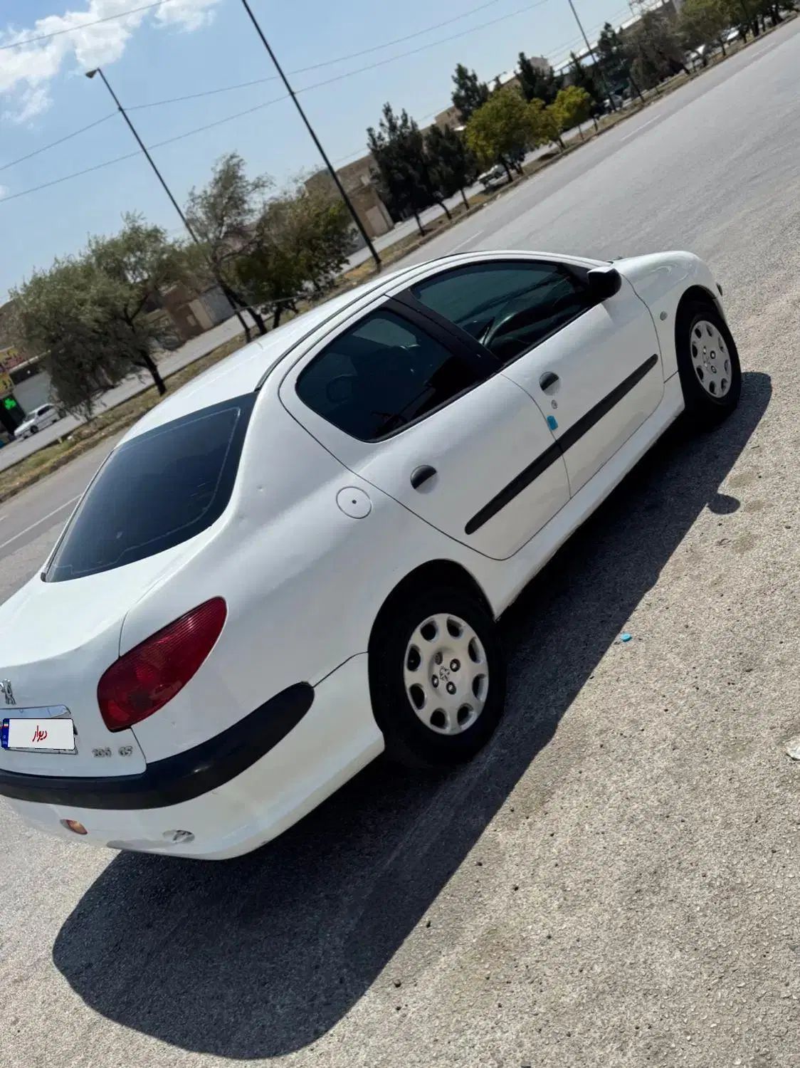 پژو ۲۰۶ صندوق دار v8 - 1390