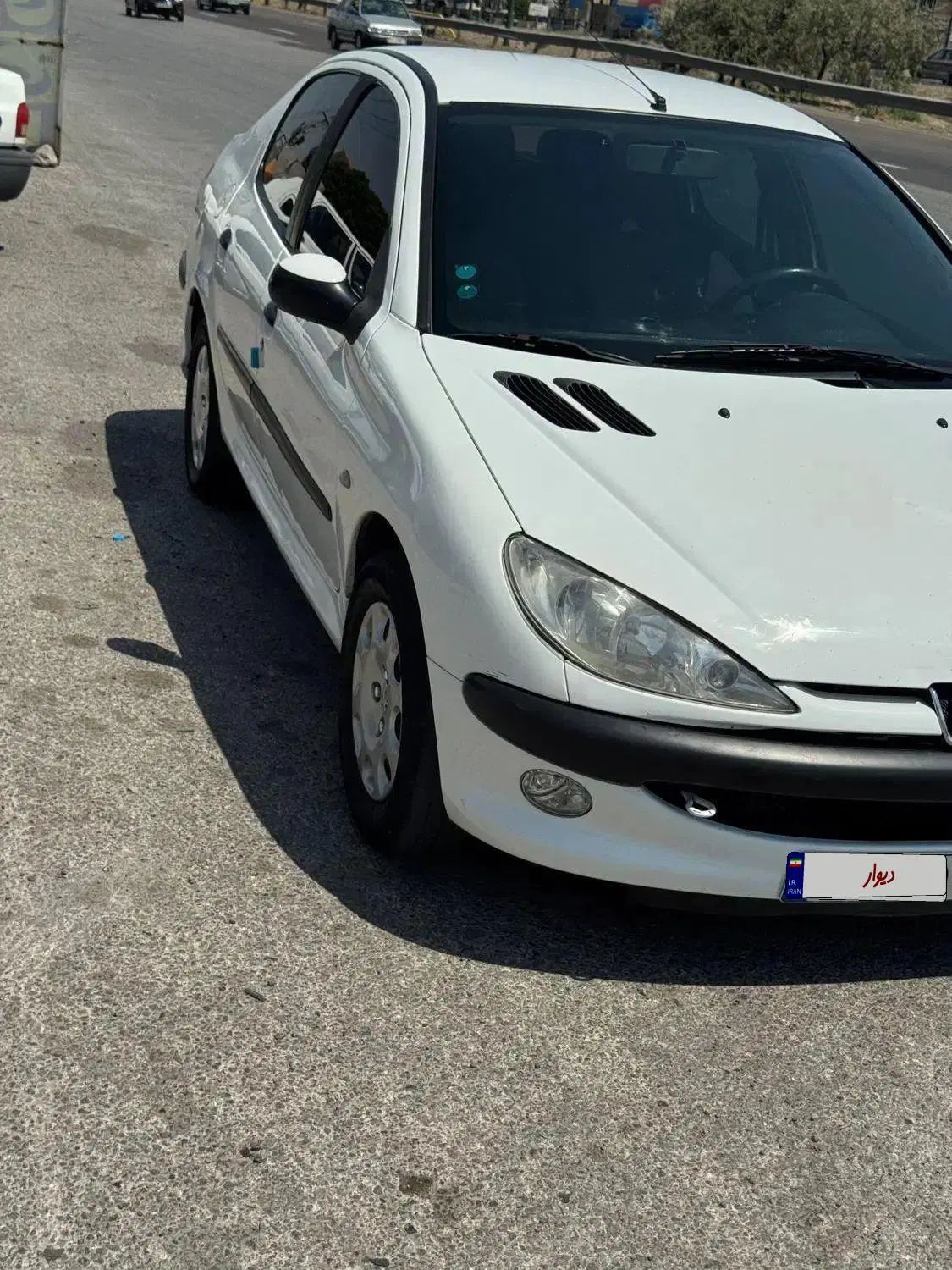 پژو ۲۰۶ صندوق دار v8 - 1390