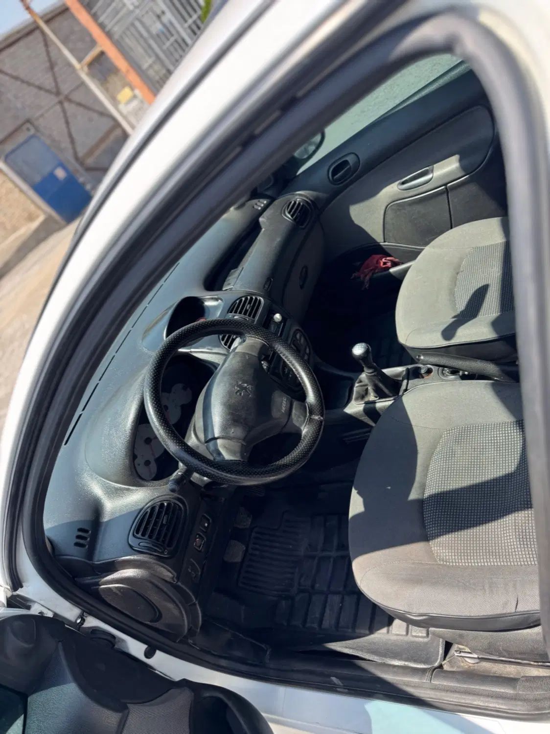 پژو ۲۰۶ صندوق دار v8 - 1390