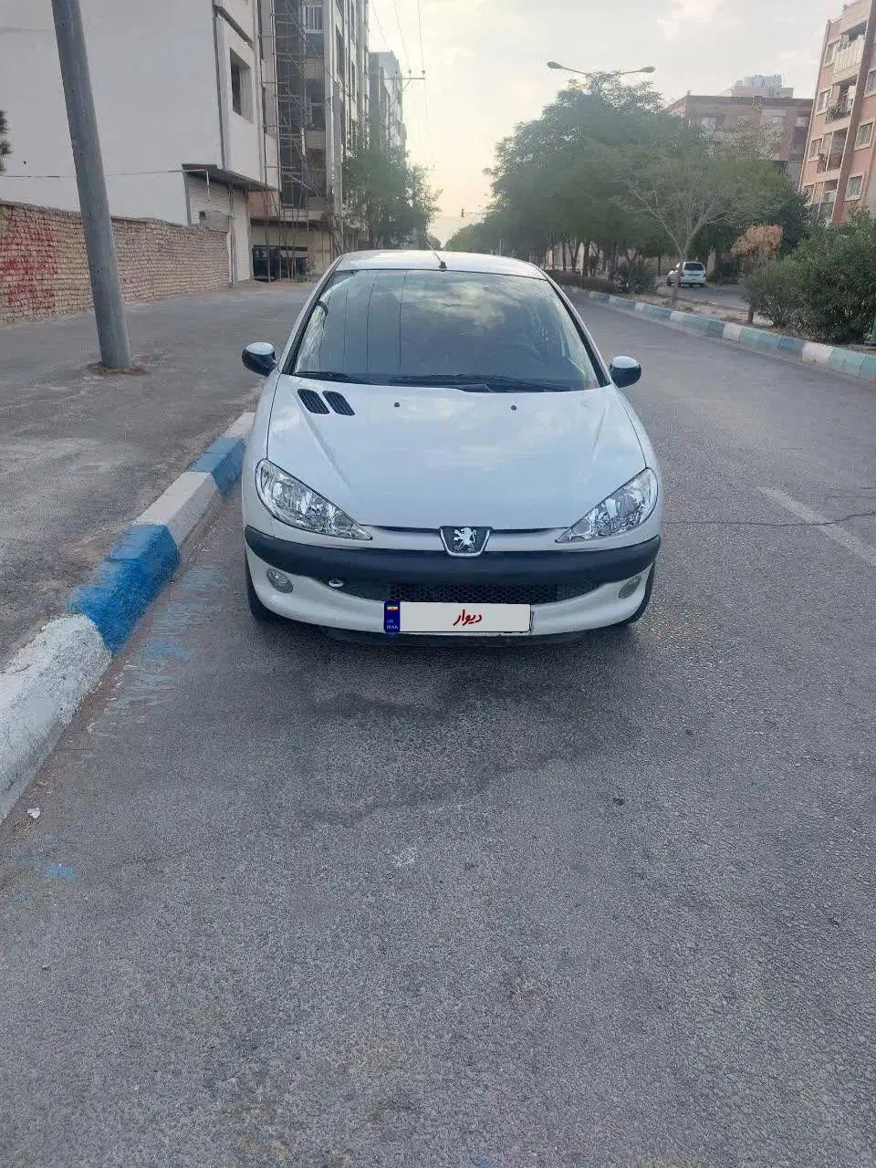 پژو ۲۰۶ صندوق دار v8 - 1395