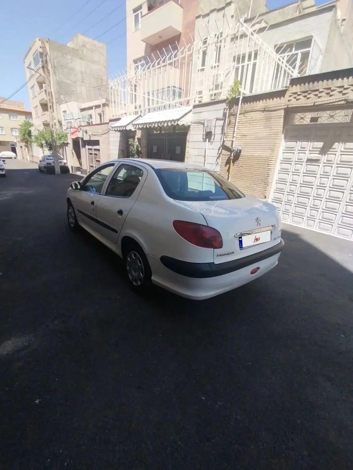 پژو ۲۰۶ صندوق دار v8 - 1394