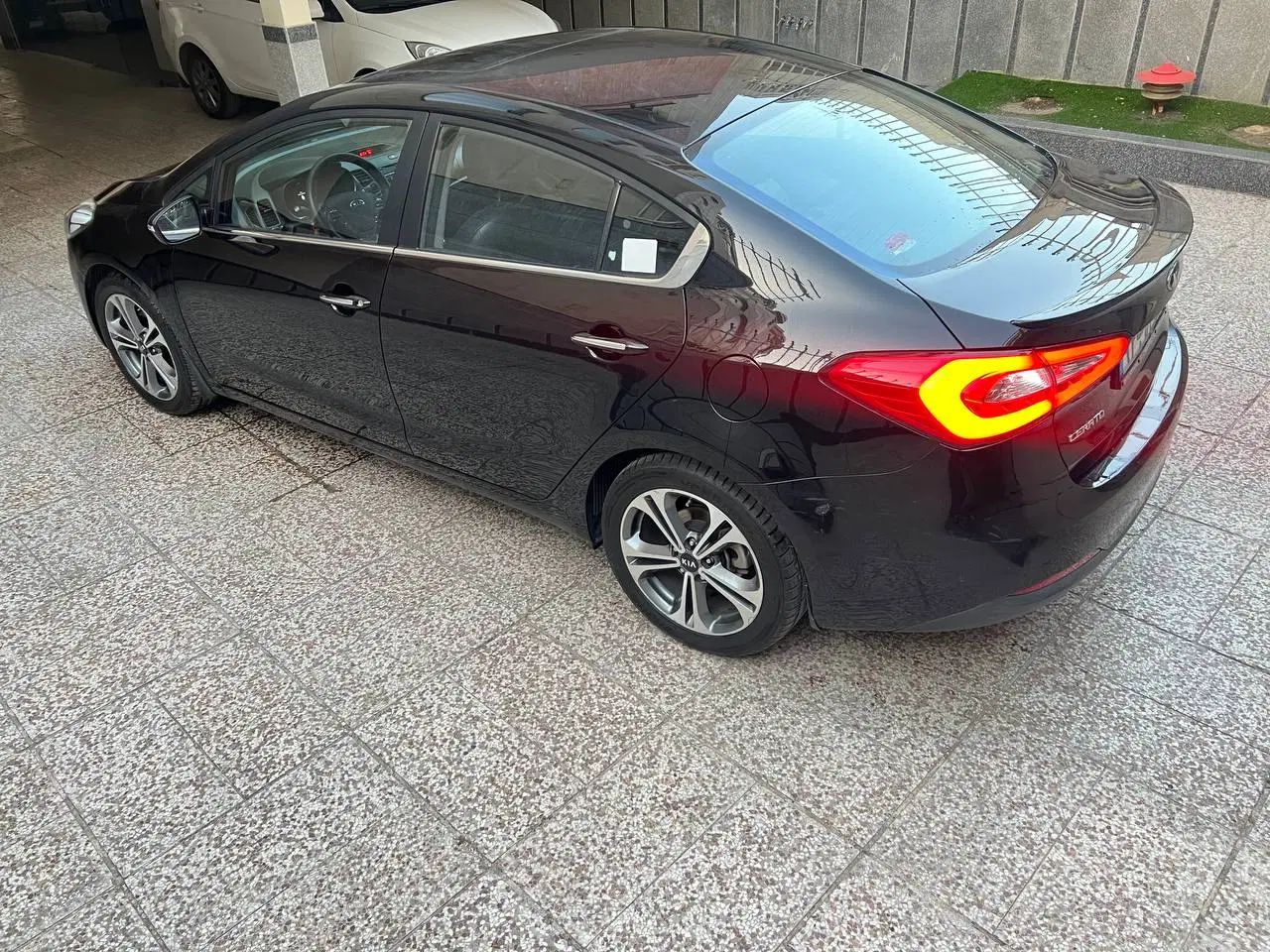 کیا سراتو 2.0 لیتر اتوماتیک GT لاین - 2016