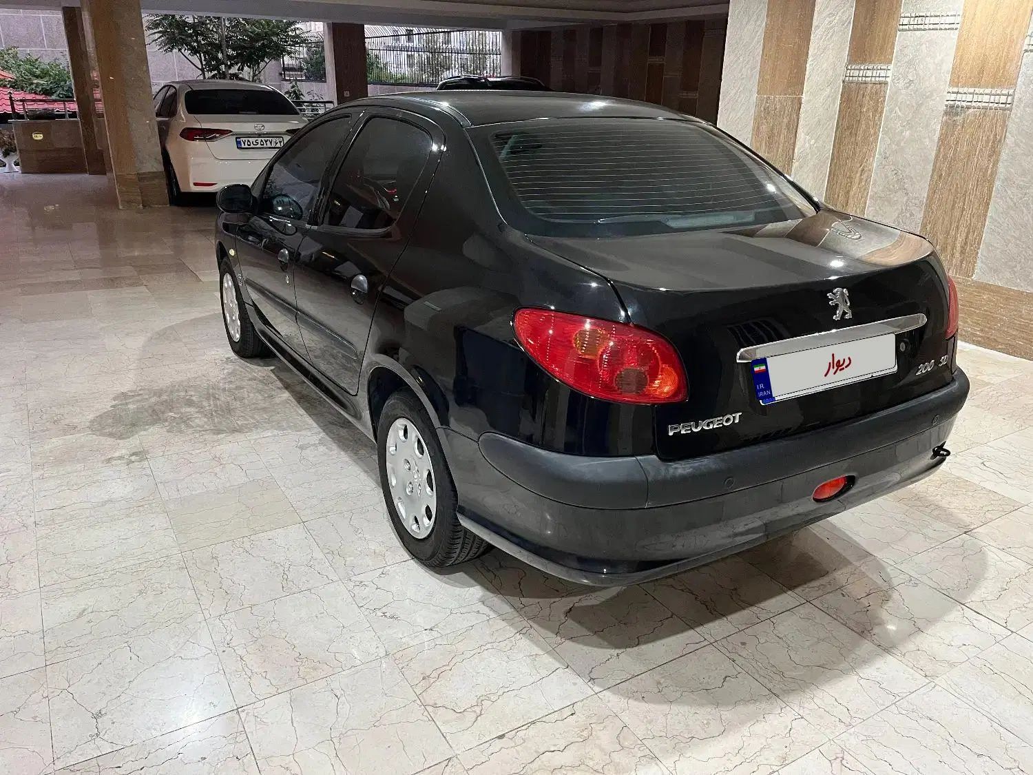 پژو ۲۰۶ صندوق دار v8 - 1394