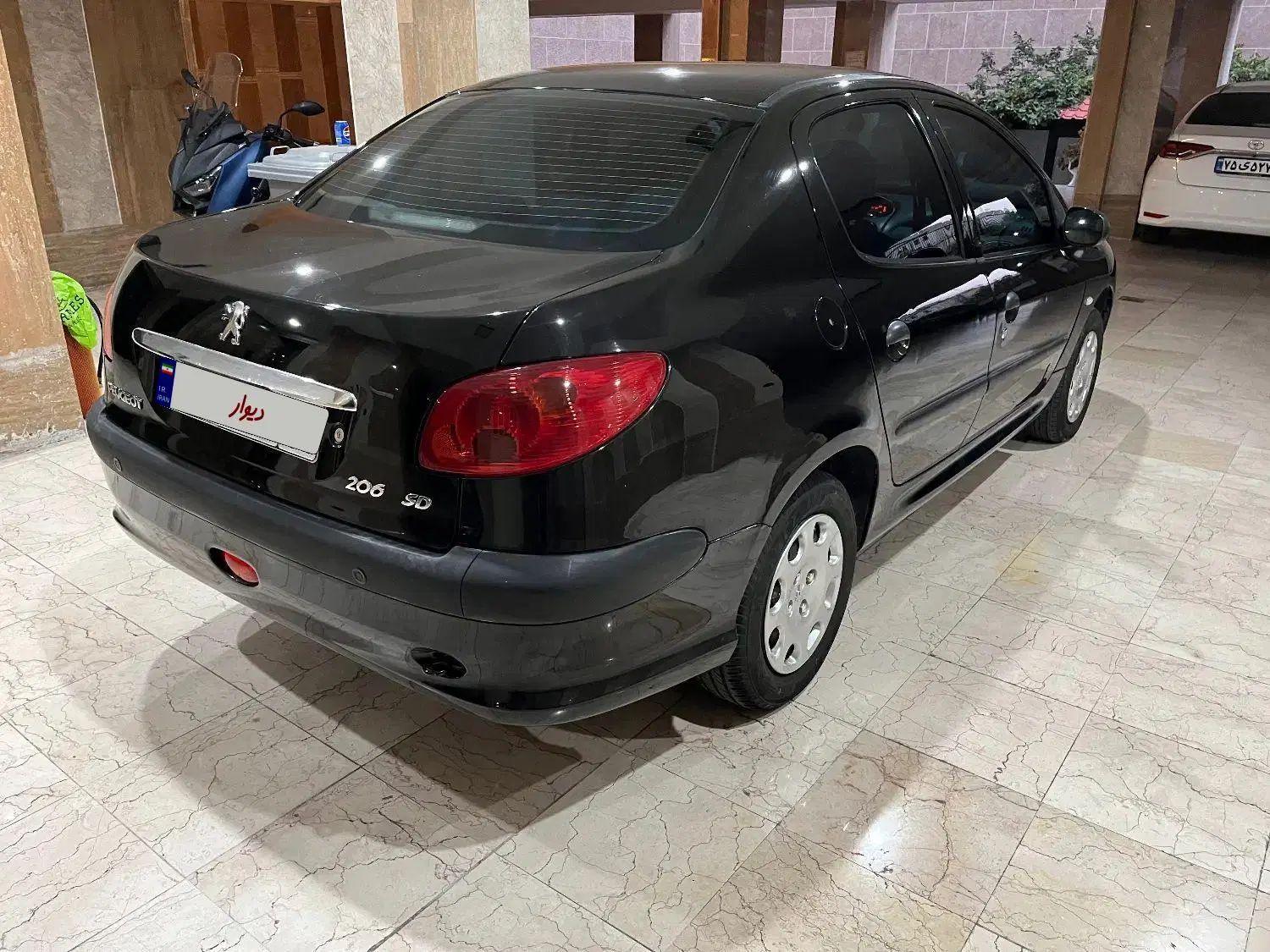 پژو ۲۰۶ صندوق دار v8 - 1394