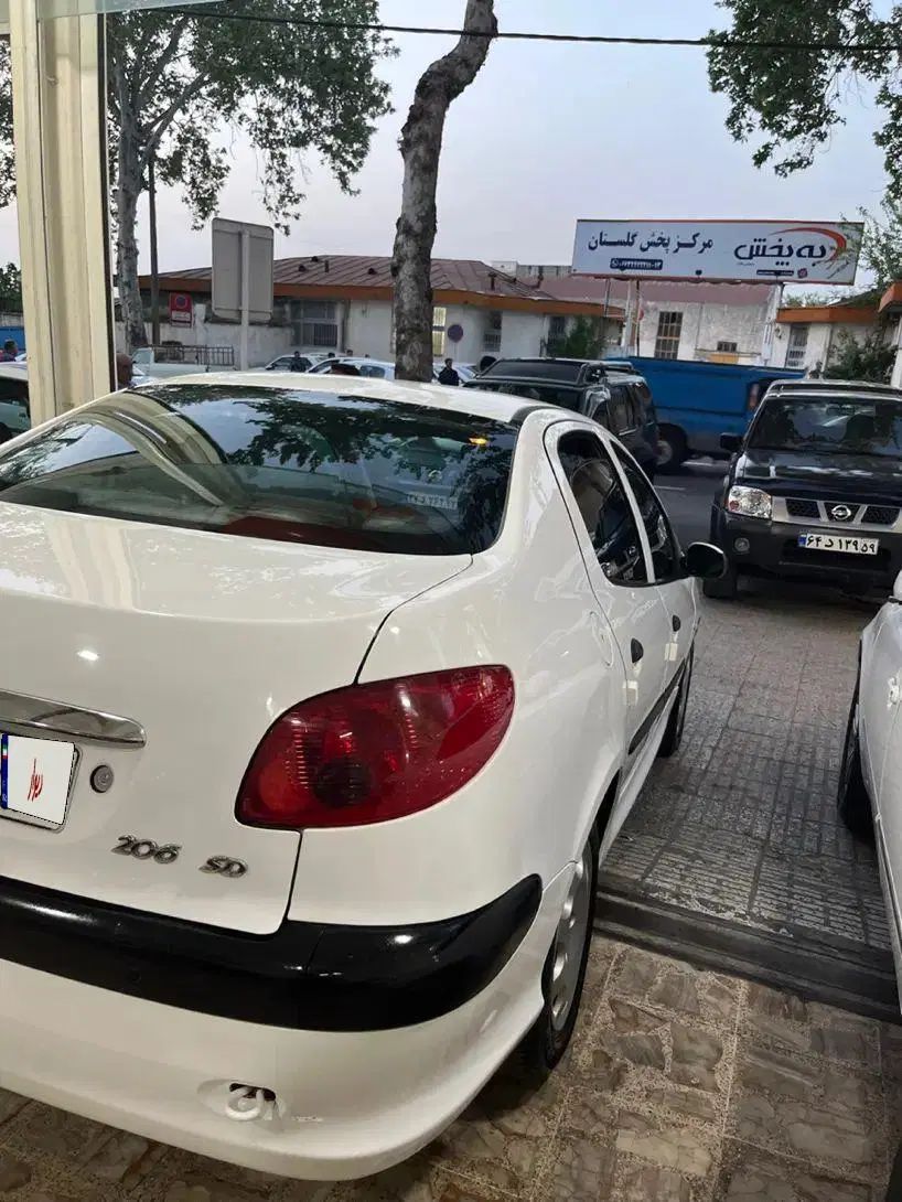 پژو ۲۰۶ صندوق دار v8 - 1397