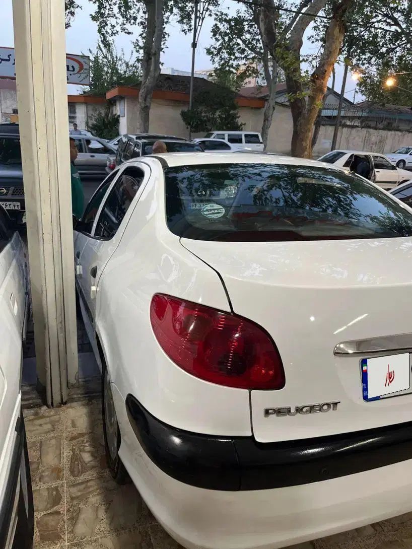 پژو ۲۰۶ صندوق دار v8 - 1397