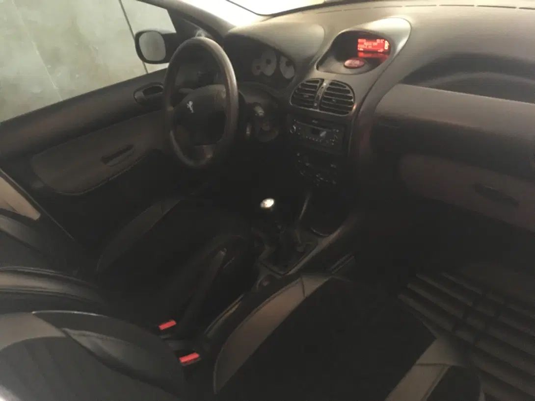 پژو ۲۰۶ صندوق دار v8 - 1398