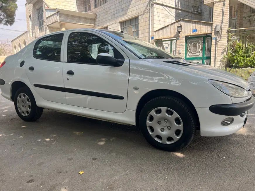 پژو ۲۰۶ صندوق دار v8 - 1398