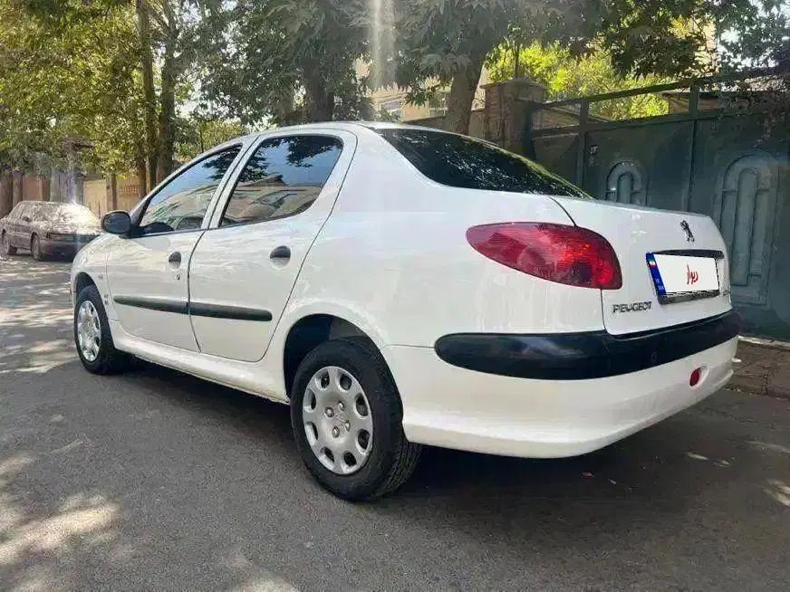 پژو ۲۰۶ صندوق دار v8 - 1398