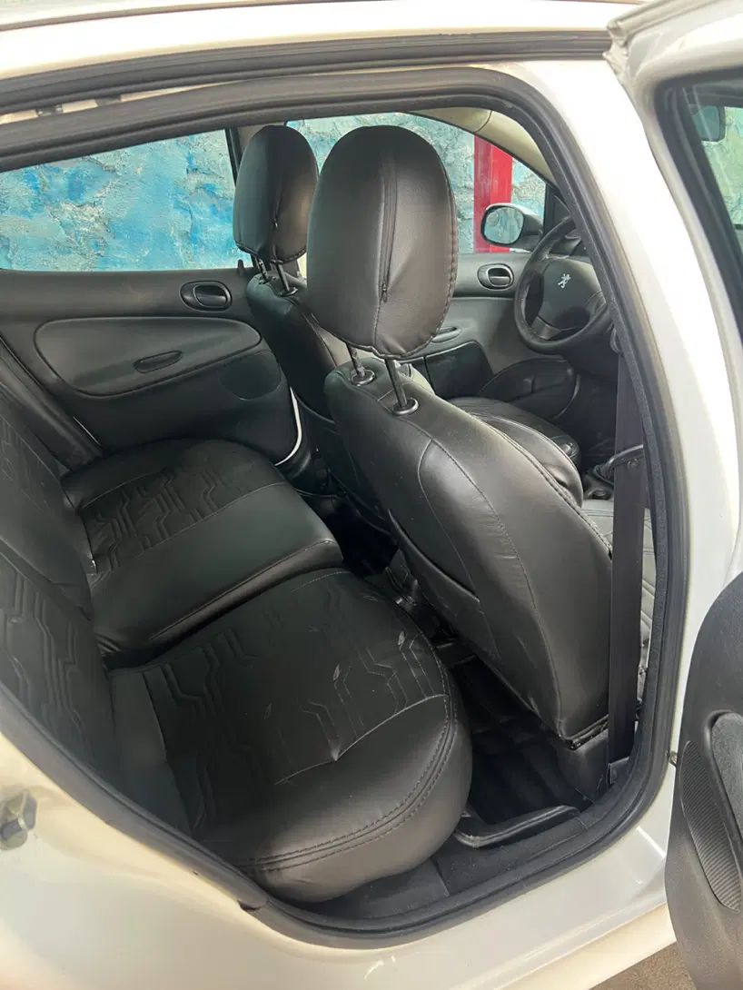 پژو ۲۰۶ صندوق دار v8 - 1398