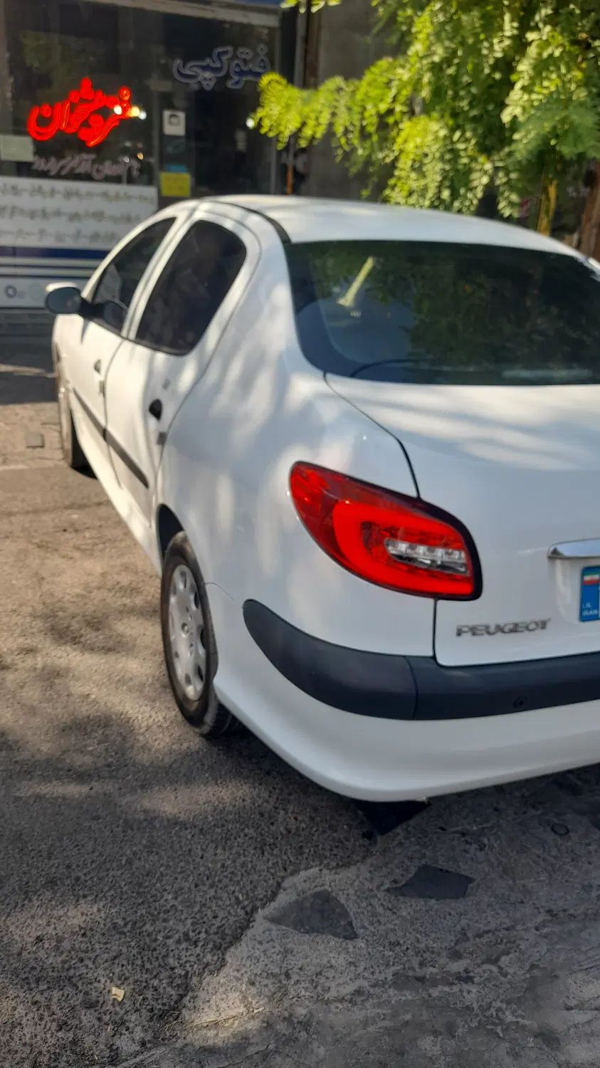 پژو ۲۰۶ صندوق دار v8 - 1400