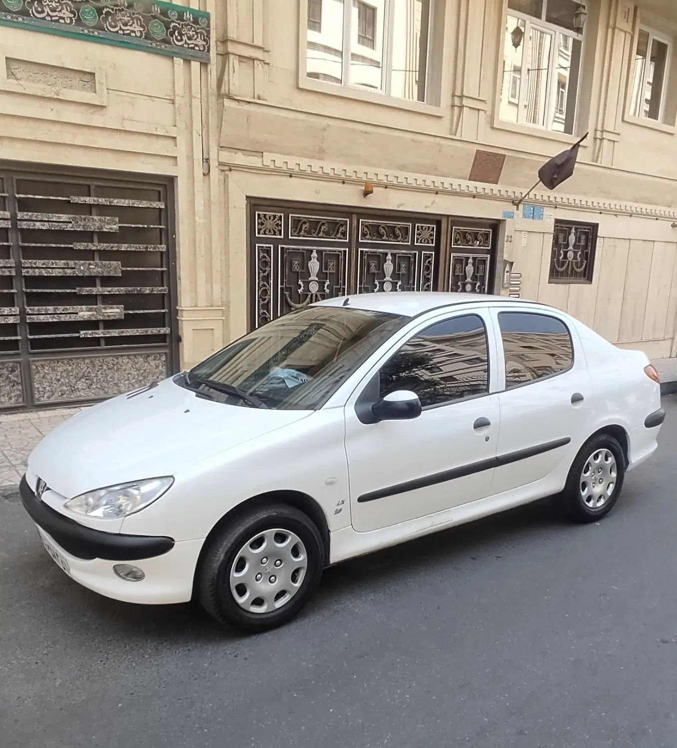 پژو ۲۰۶ صندوق دار v8 - 1399