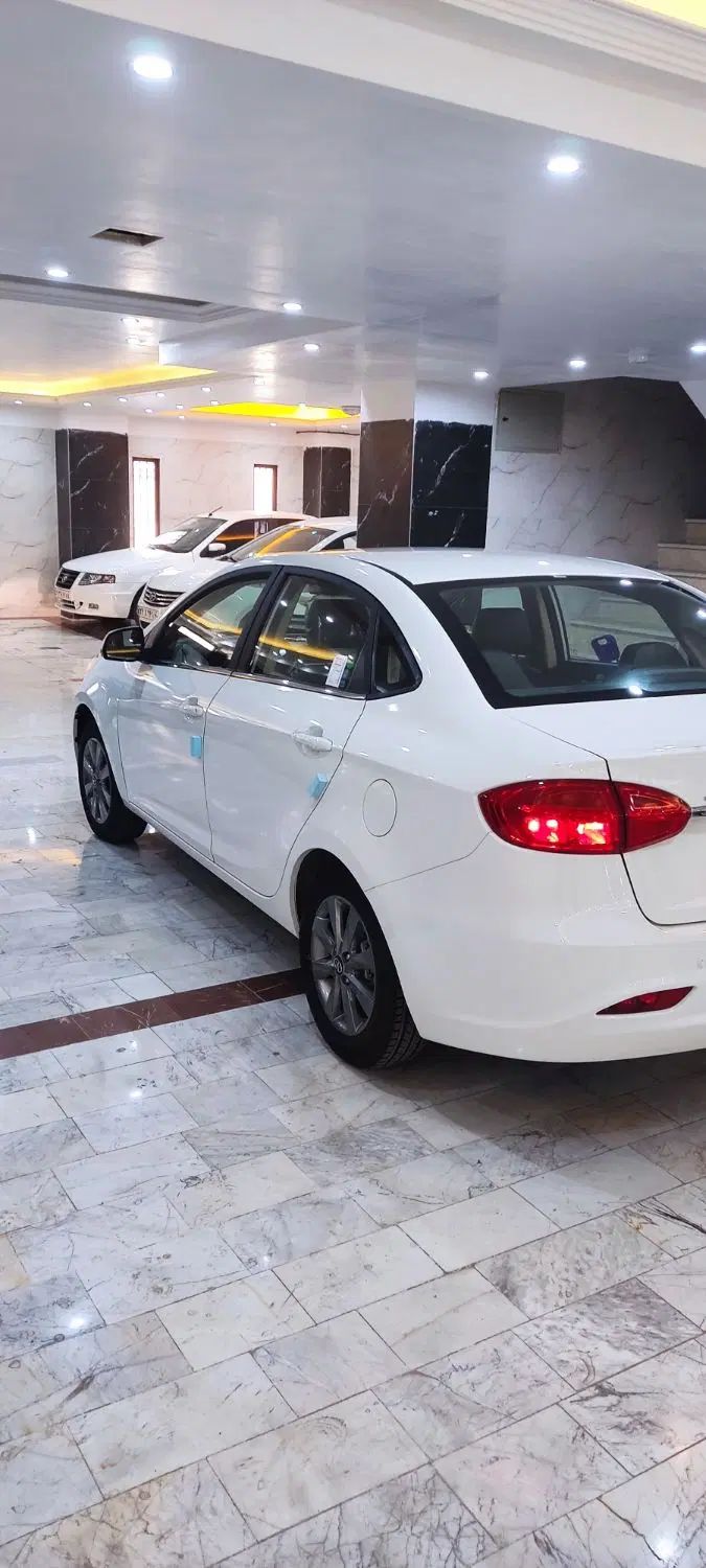 جک J4 اتوماتیک ساده - 1402