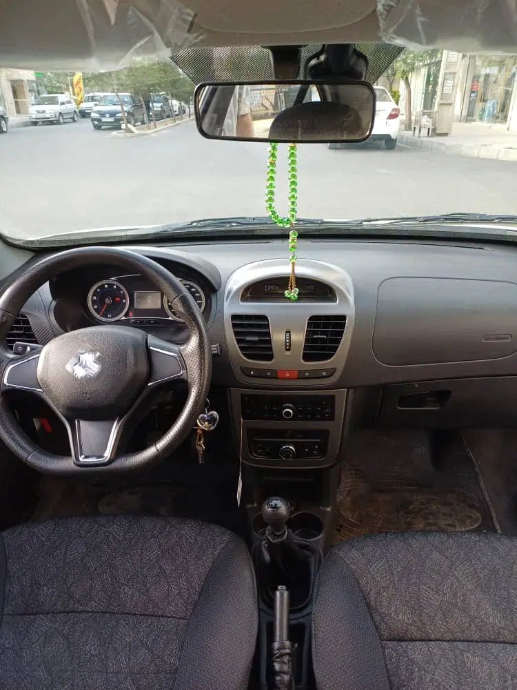کوییک R دنده‌ای - 1402