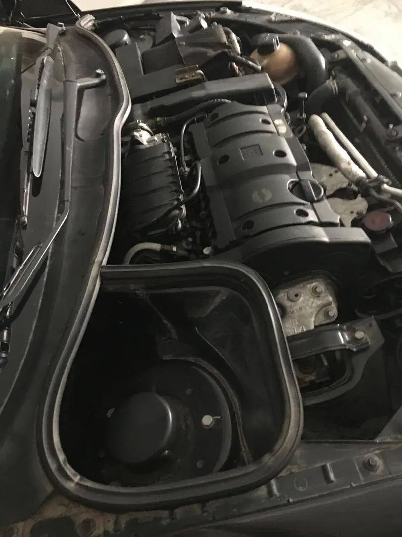 پژو ۲۰۶ صندوق دار v8 - 1393