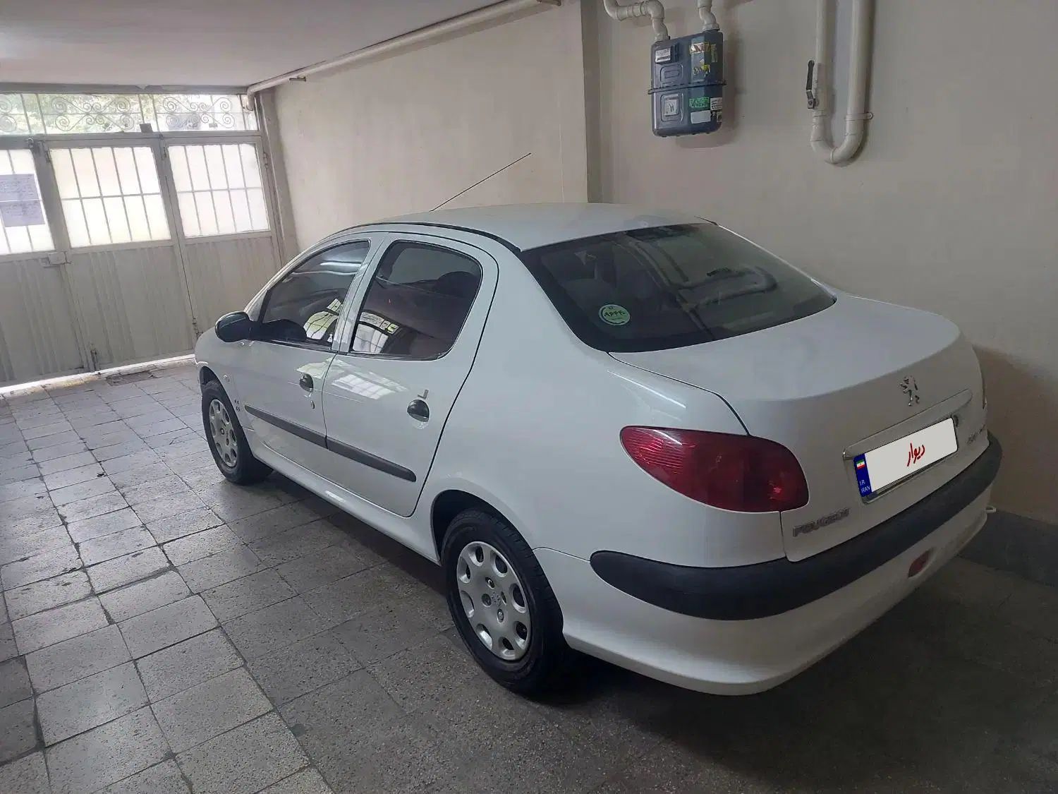 پژو ۲۰۶ صندوق دار v8 - 1397
