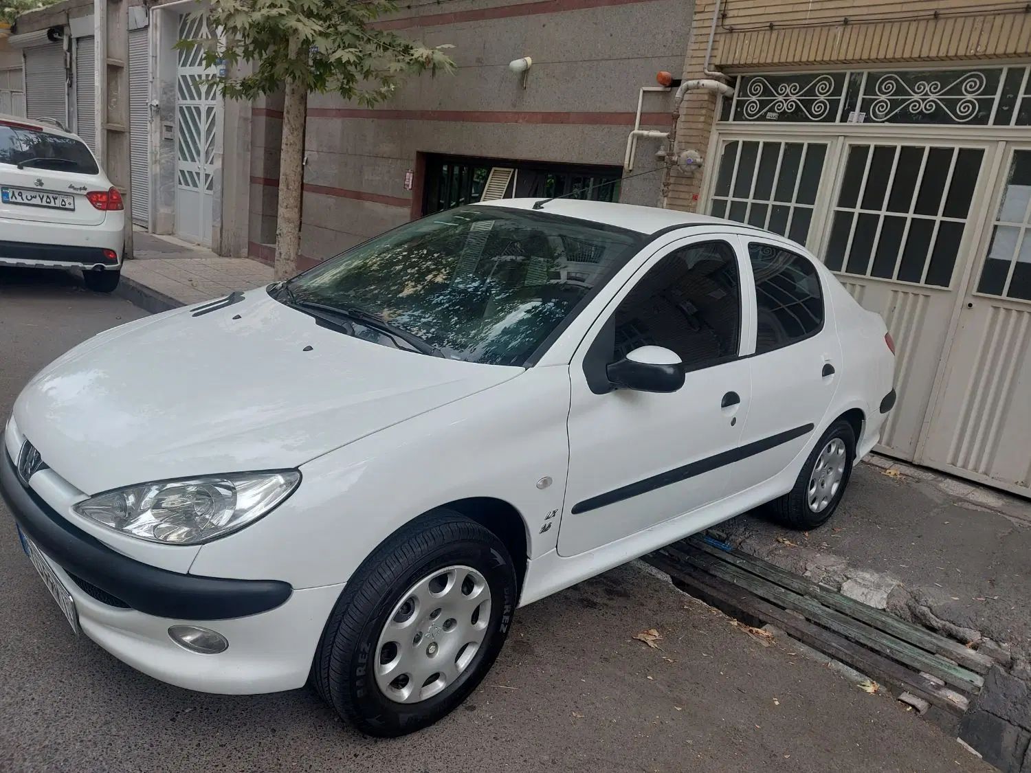 پژو ۲۰۶ صندوق دار v8 - 1397