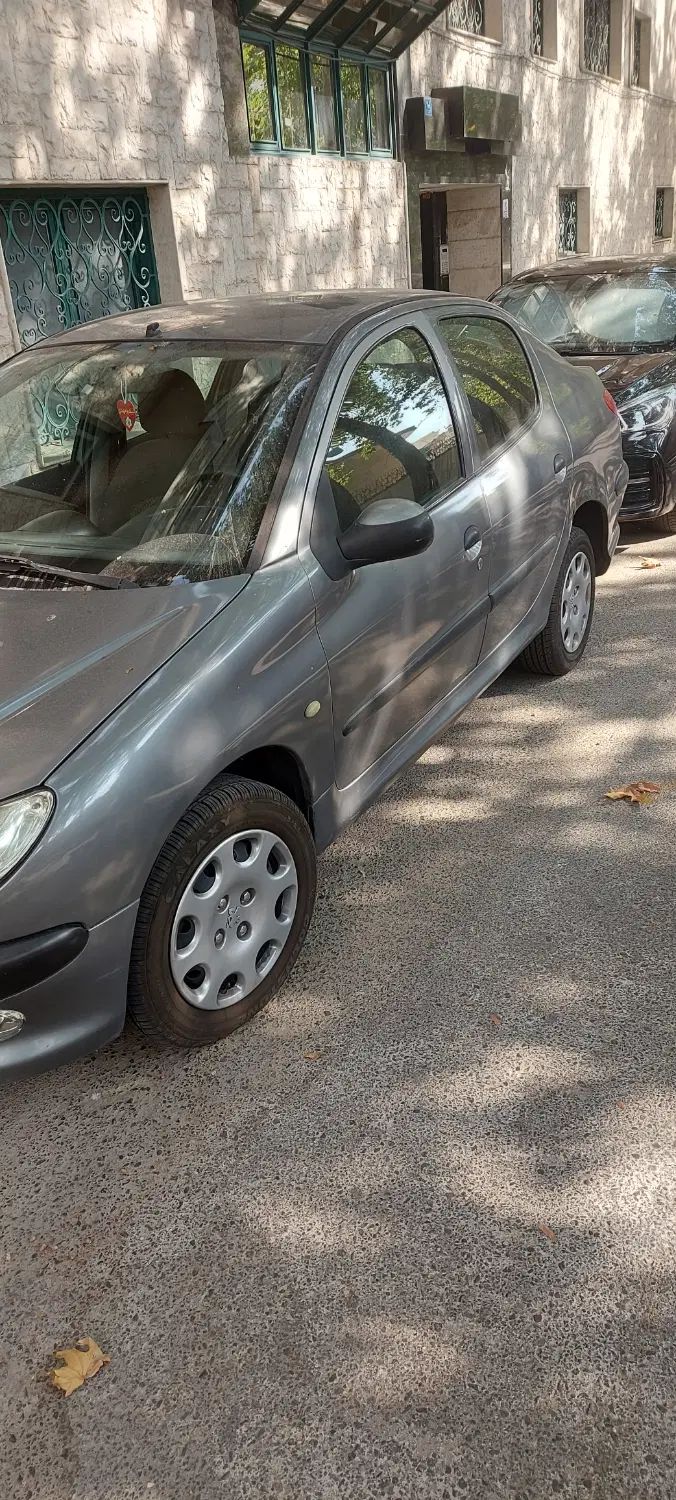 پژو ۲۰۶ صندوق دار v8 - 1392