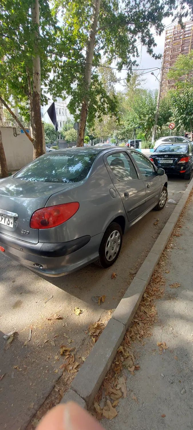 پژو ۲۰۶ صندوق دار v8 - 1392