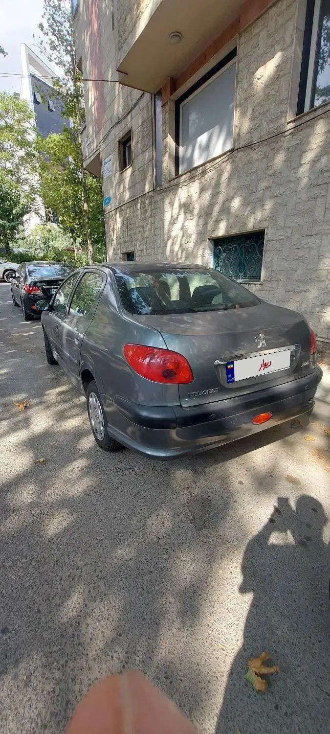 پژو ۲۰۶ صندوق دار v8 - 1392