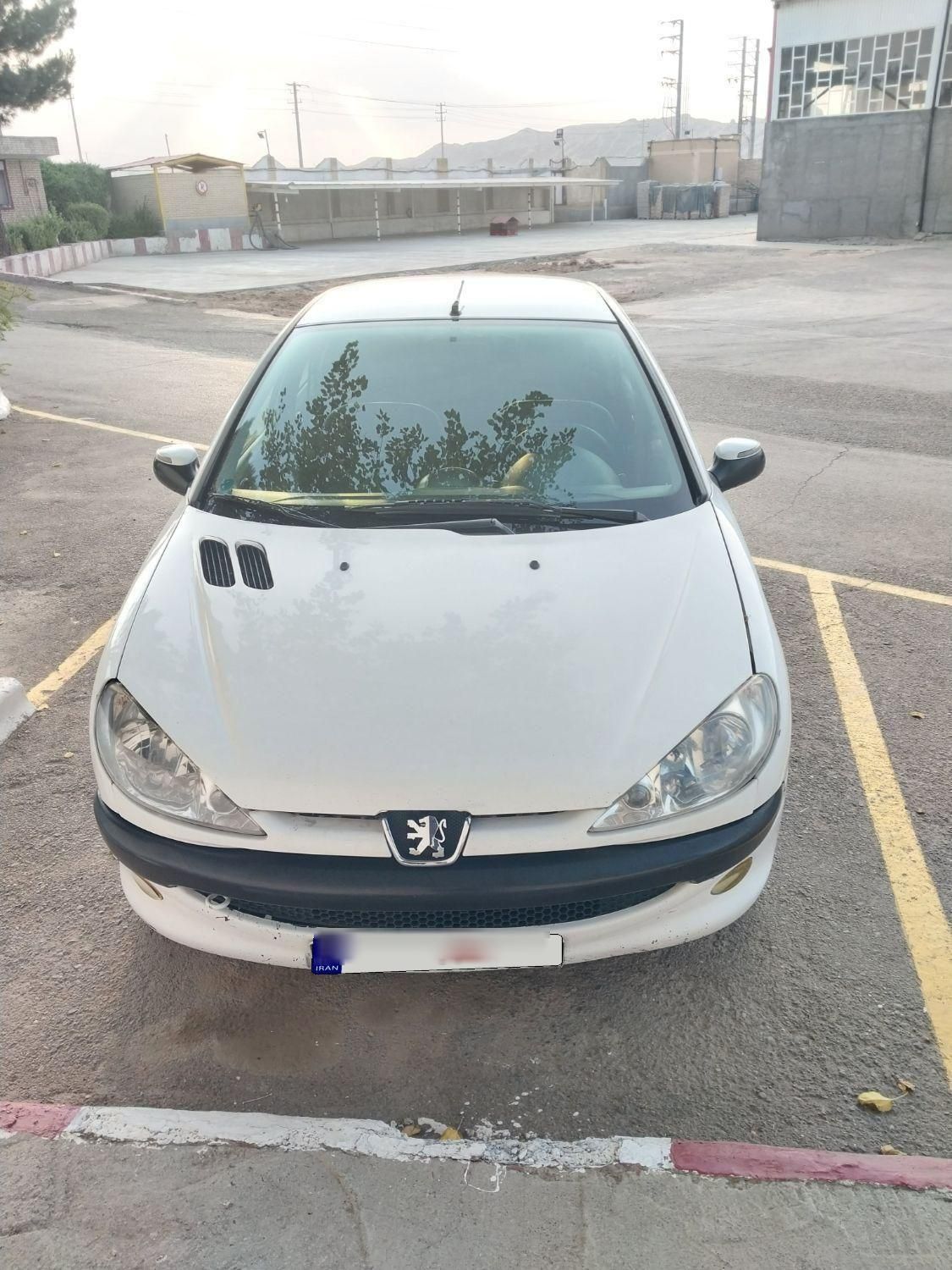 پژو ۲۰۶ صندوق دار v8 - 1396