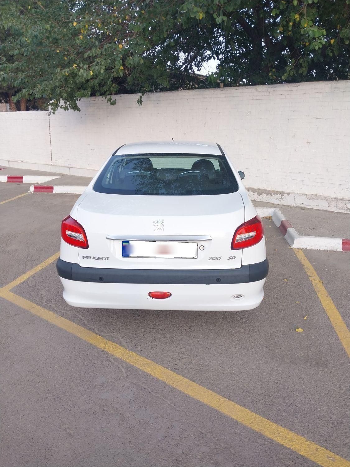 پژو ۲۰۶ صندوق دار v8 - 1396